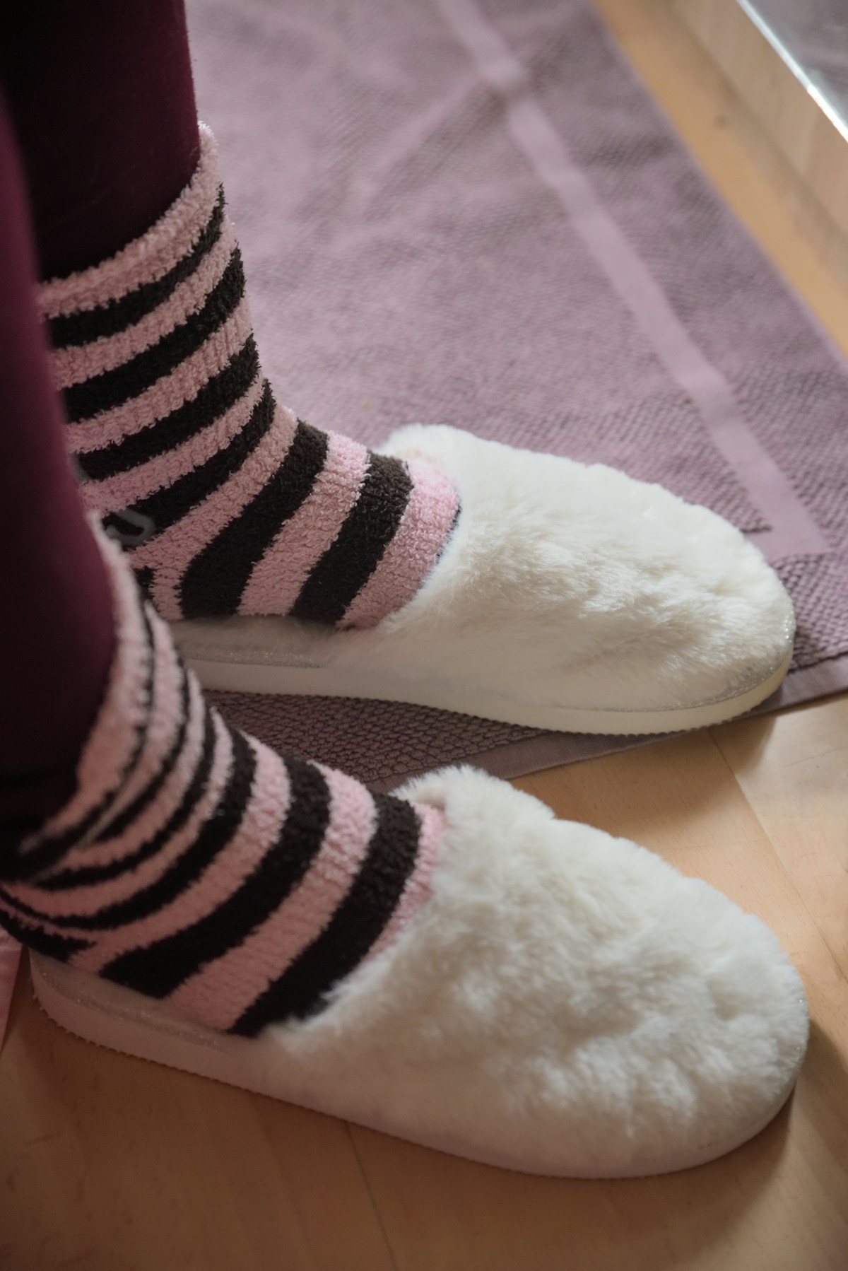 Fleece-lined slippers