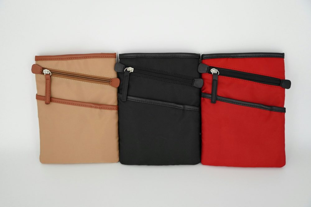 Packing pouch set