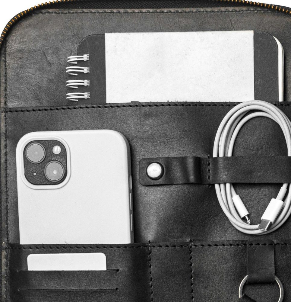 Tech organiser pouch