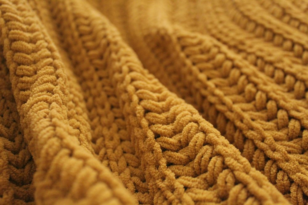 Chunky knit throw
